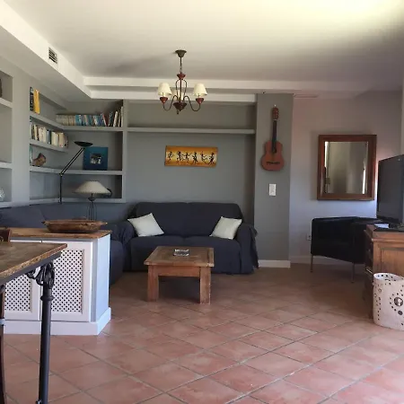 Marina Breeze Торевьиа